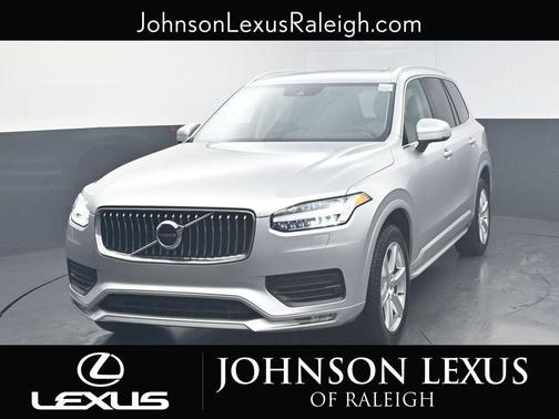 2021 Volvo XC90 T5 Momentum