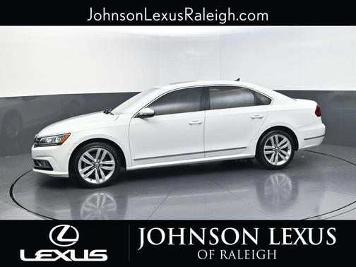 2017 Volkswagen Passat 1.8T SEL Premium