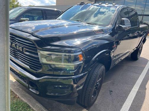 2020 RAM 2500 Laramie Crew Cab 4X4 6'4' Box