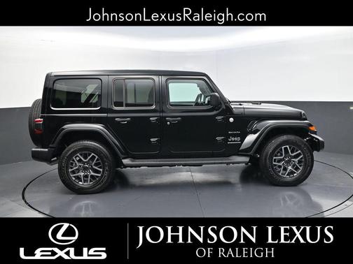 2024 Jeep Wrangler 4-Door Sahara 4x4