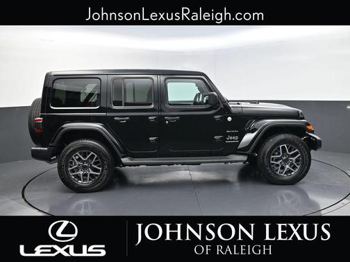2024 Jeep Wrangler 4-Door Sahara 4x4