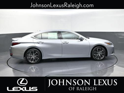 2025 Lexus ES 300h Base