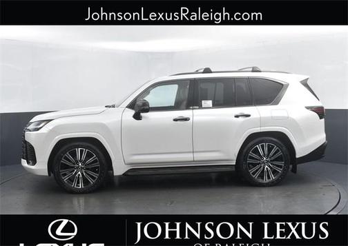 2025 Lexus LX 700h Luxury