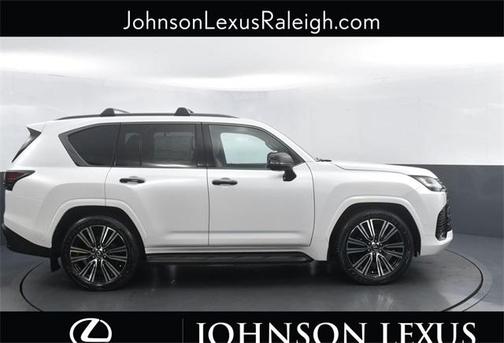 2025 Lexus LX 700h Luxury