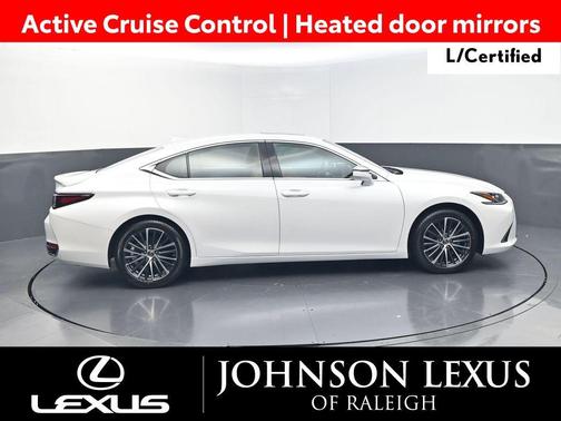 Eminent White Pearl 2025 Lexus ES 300h Base