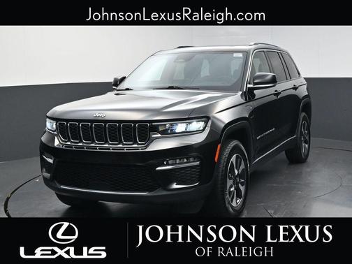 Diamond Black Crystal Pearlcoat 2023 Jeep Grand Cherokee 4xe Base