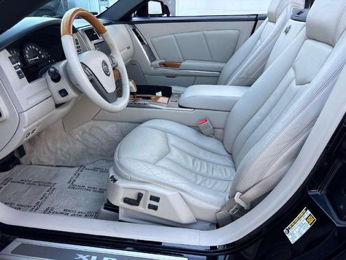 Star Black Metallic 2006 Cadillac XLR Base