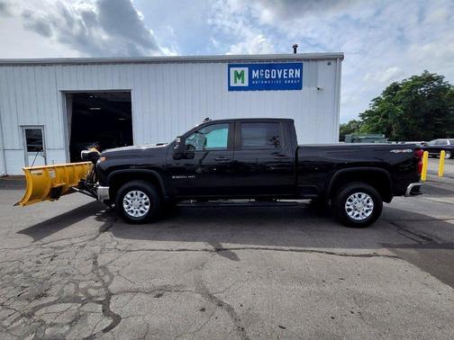 Black 2022 Chevrolet Silverado 2500 LT