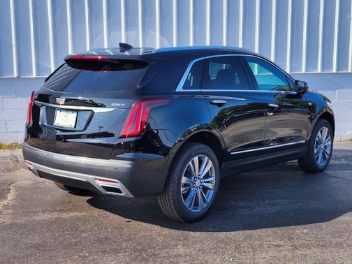 Stellar Black Metallic 2026 Cadillac XT5 Premium Luxury