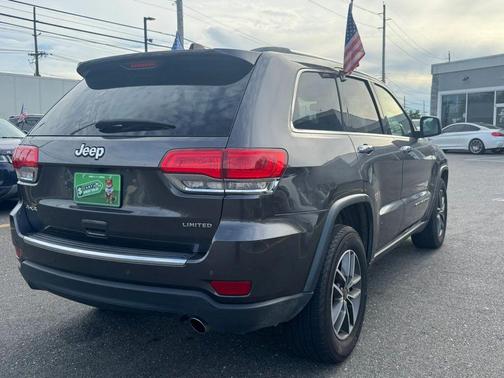 Granite Crystal Metallic Clearcoat 2019 Jeep Grand Cherokee Limited