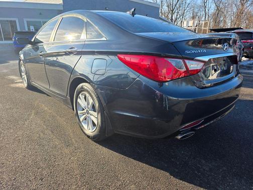 2011 Hyundai SONATA SE