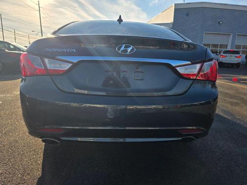 2011 Hyundai SONATA SE