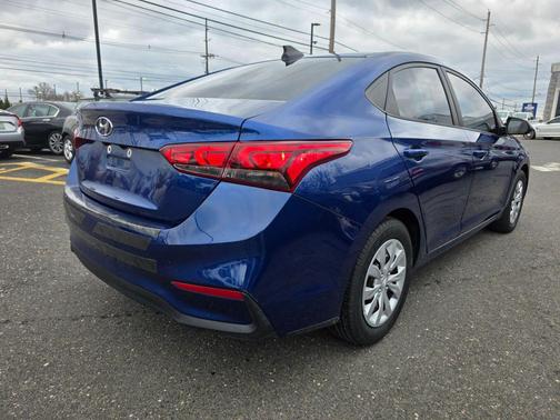 Admiral Blue 2021 Hyundai Accent SE