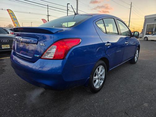 2013 Nissan Versa 1.6 SL
