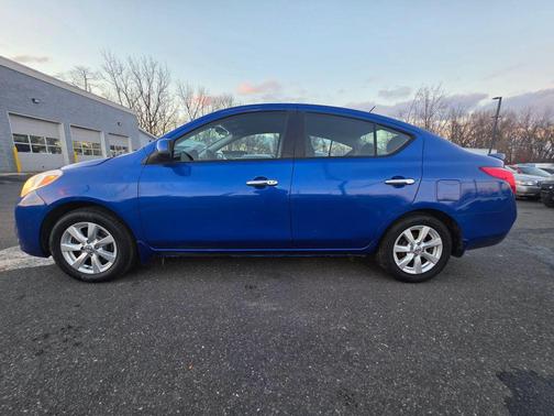 2013 Nissan Versa 1.6 SL