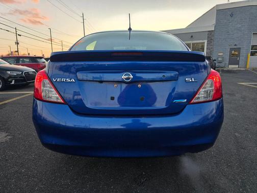 2013 Nissan Versa 1.6 SL
