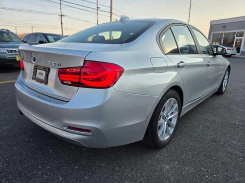 Silver 2016 BMW 320 i