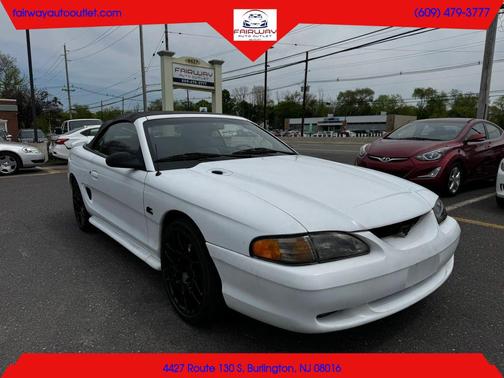 White 1995 Ford Mustang GT