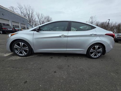 2016 Hyundai ELANTRA Sport