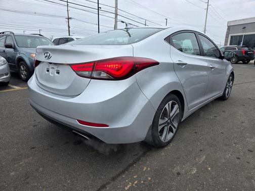 2016 Hyundai ELANTRA Sport