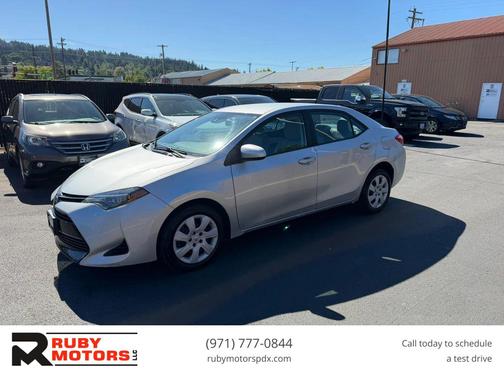 Classic Silver Metallic 2017 Toyota Corolla LE