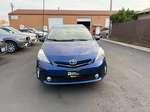2012 Toyota Prius v Five