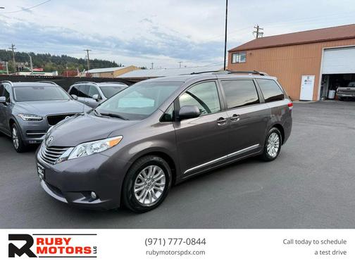 2013 Toyota Sienna XLE