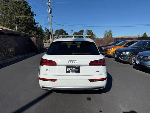 White 2020 Audi Q5 45 Premium