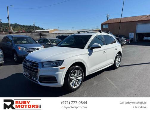 White 2020 Audi Q5 45 Premium