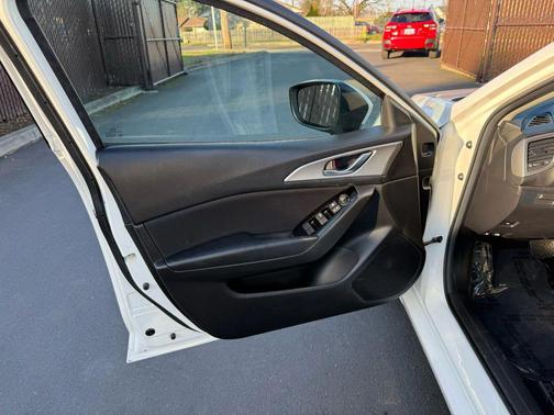 2017 Mazda Mazda3 Sport