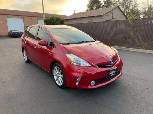 2012 Toyota Prius v Five