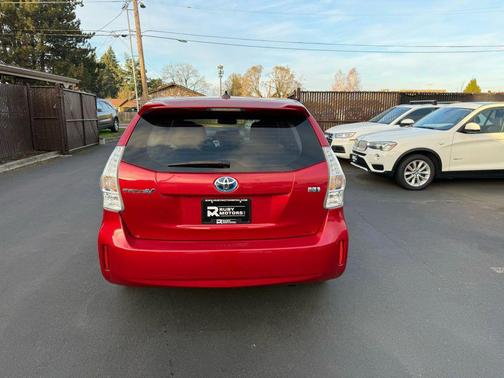 2012 Toyota Prius v Five