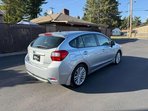 2013 Subaru Impreza 2.0i Premium