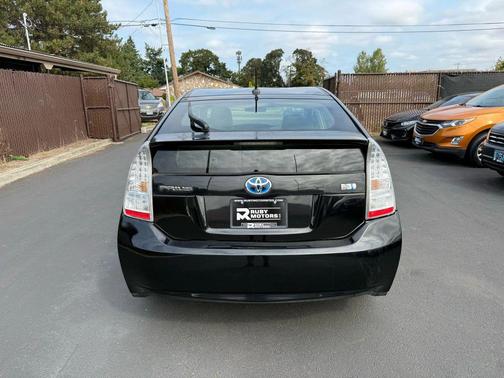 2010 Toyota Prius II