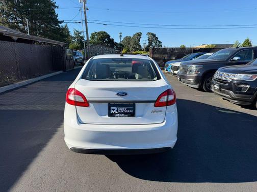 Oxford White 2012 Ford Fiesta S