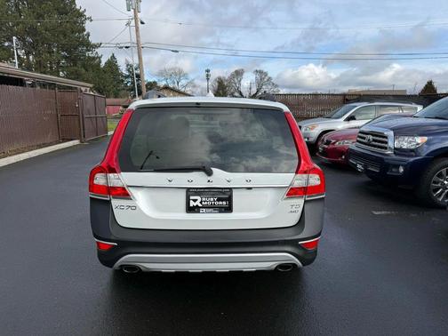 2016 Volvo XC70 T5 Platinum