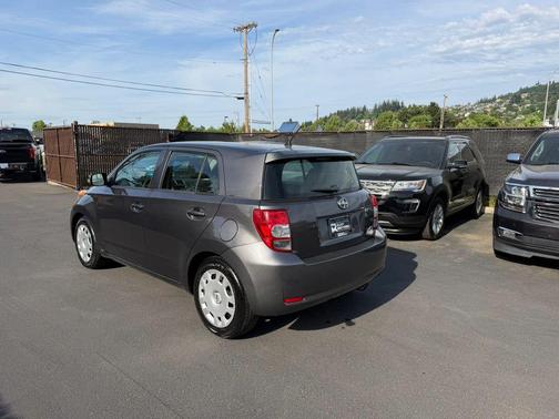 Magnetic Gray Metallic 2012 Scion xD Hatchback 4D