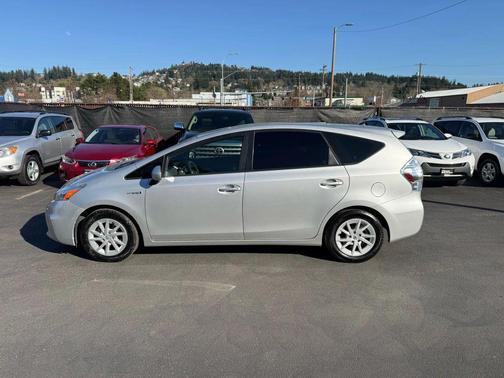 2013 Toyota Prius v Three