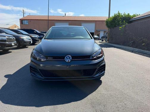 2021 Volkswagen Golf GTI 2.0T SE DSG