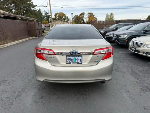 2014 Toyota Camry Hybrid XLE
