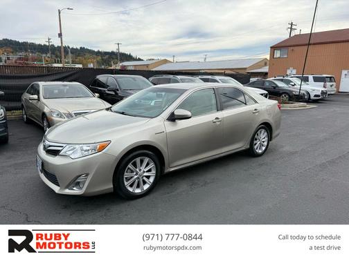 2014 Toyota Camry Hybrid XLE