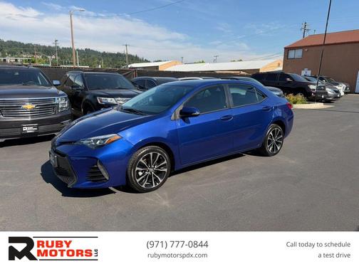 Blue Crush Metallic 2017 Toyota Corolla SE