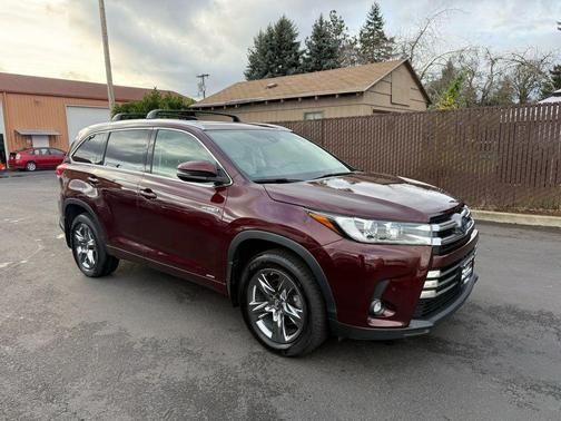 2019 Toyota Highlander Hybrid Platinum