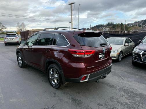 2019 Toyota Highlander Hybrid Platinum