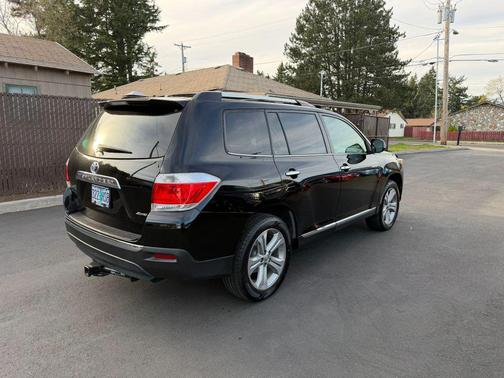 Black 2013 Toyota Highlander Limited