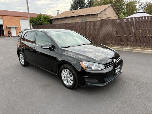 2016 Volkswagen Golf TSI S 4-Door