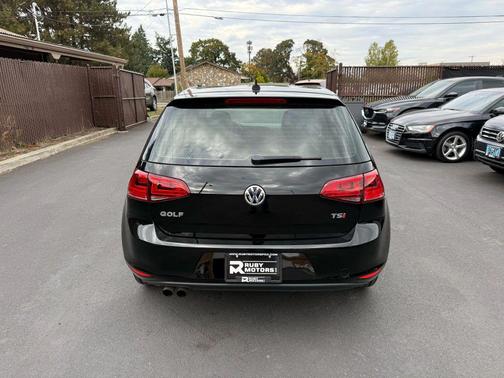 2016 Volkswagen Golf TSI S 4-Door