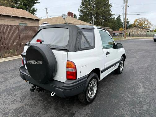 2003 Chevrolet Tracker Sport Utility Convertible 2D