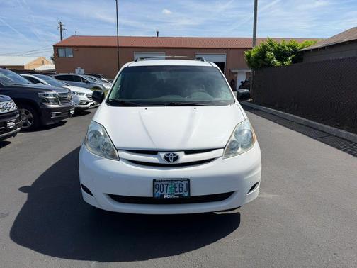 Natural White 2008 Toyota Sienna LE