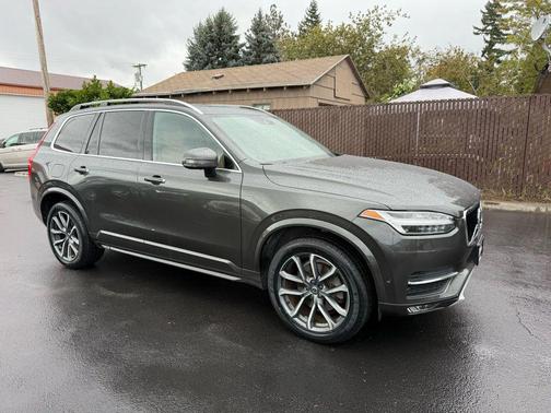 2018 Volvo XC90 T6 Momentum